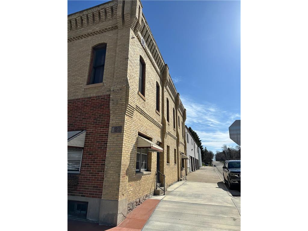 123 S Broadway Pelican Rapids MN 56572 7042345 image23