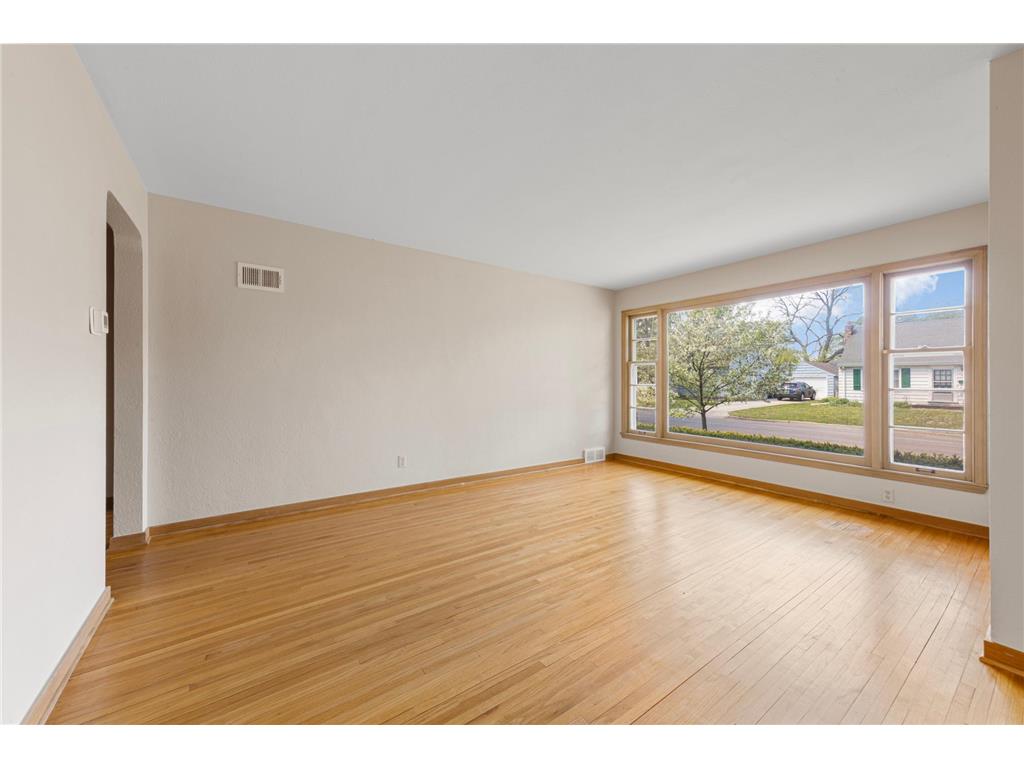 123 Thayer Avenue Mankato MN 56001 7072823 image3