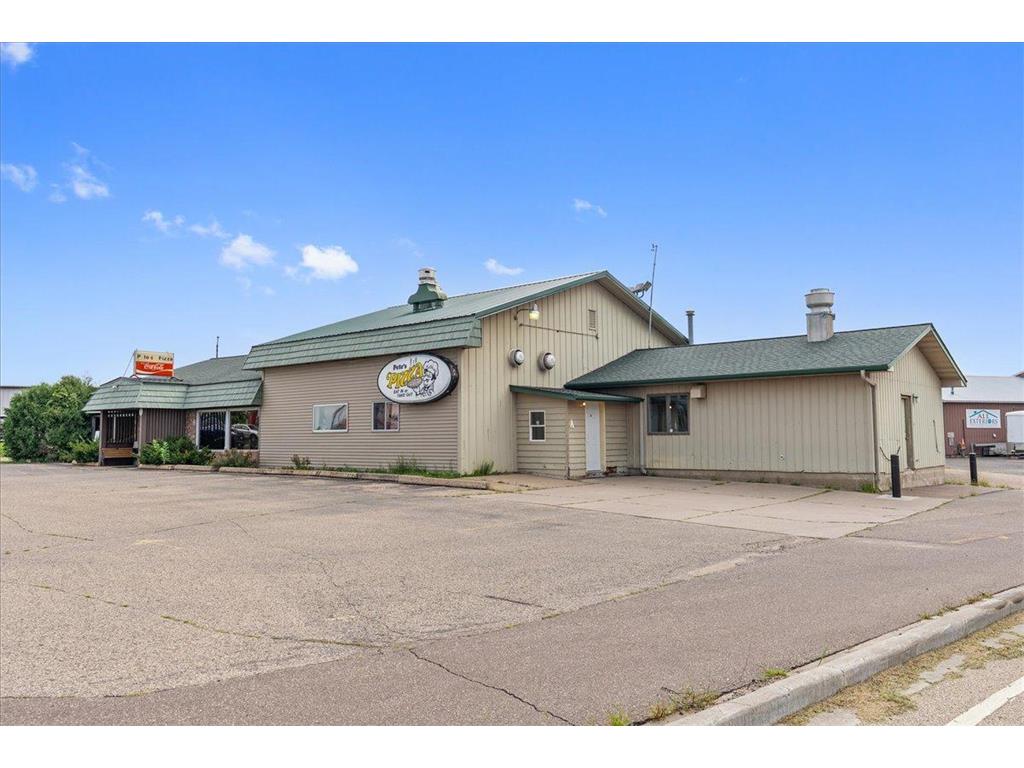 1230 N Knowles Avenue New Richmond WI 54017 6769625 image1