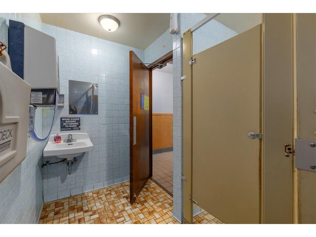 1230 N Knowles Avenue New Richmond WI 54017 6769625 image27