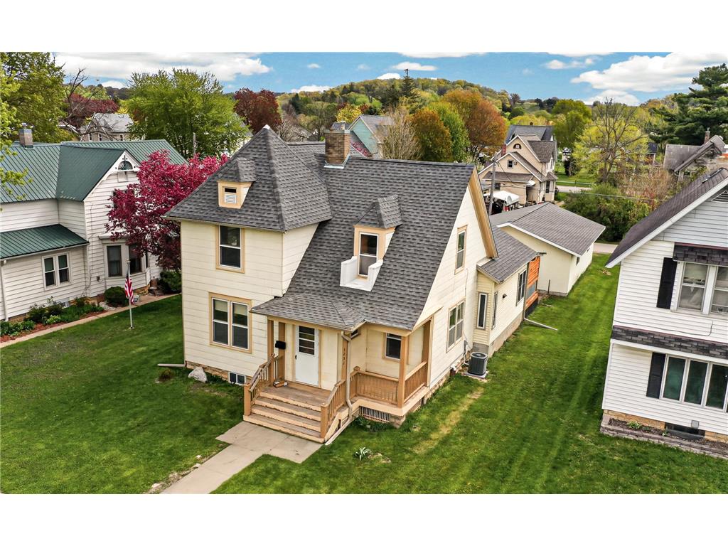 1231 Church Avenue Saint Charles MN 55972 7039599 image1