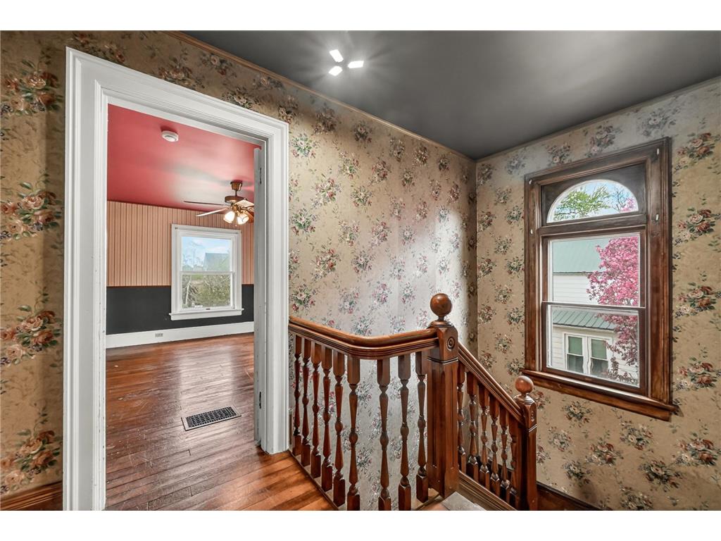 1231 Church Avenue Saint Charles MN 55972 7039599 image18