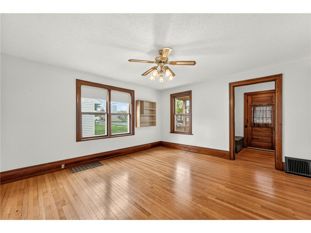 1231 Church Avenue Saint Charles MN 55972 7039599 image4