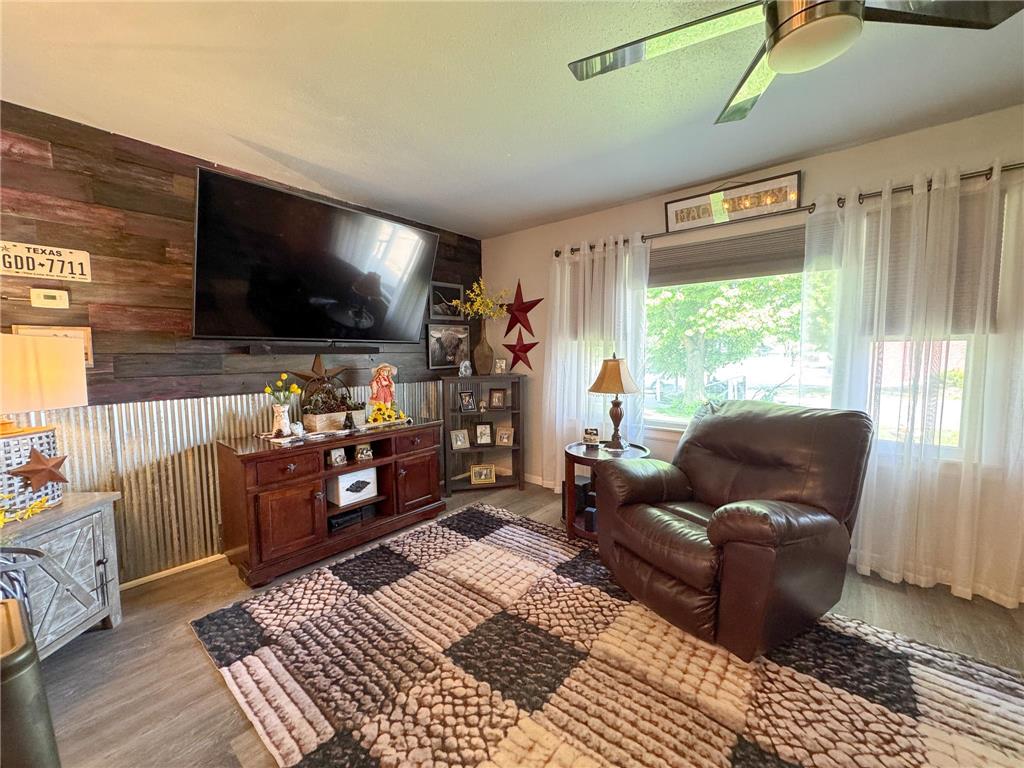 1231 N Baird Avenue Fergus Falls MN 56537 7085884 image4