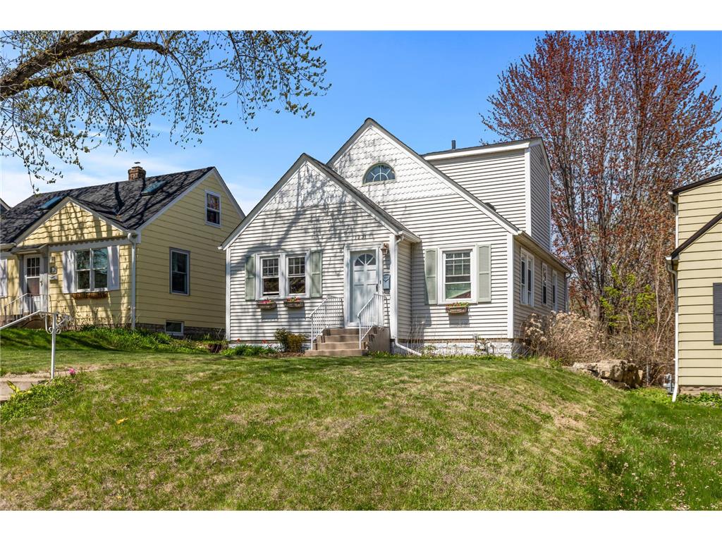 1231 Osceola Avenue Saint Paul MN 55105 6712630 image1