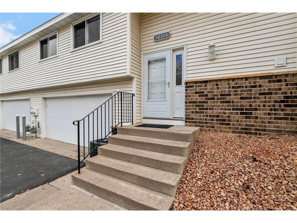 12315 Oak Leaf Court Burnsville MN 55337 7073154 image2