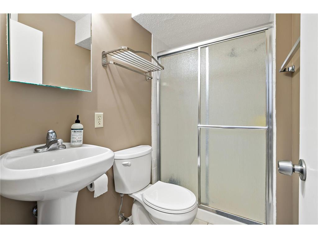 12315 Oak Leaf Court Burnsville MN 55337 7073154 image28