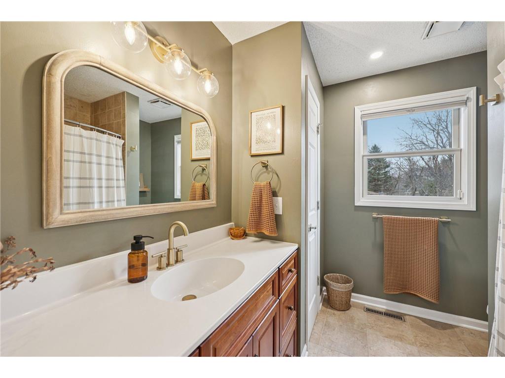 12325 49th Avenue N Plymouth MN 55442 7021768 image25