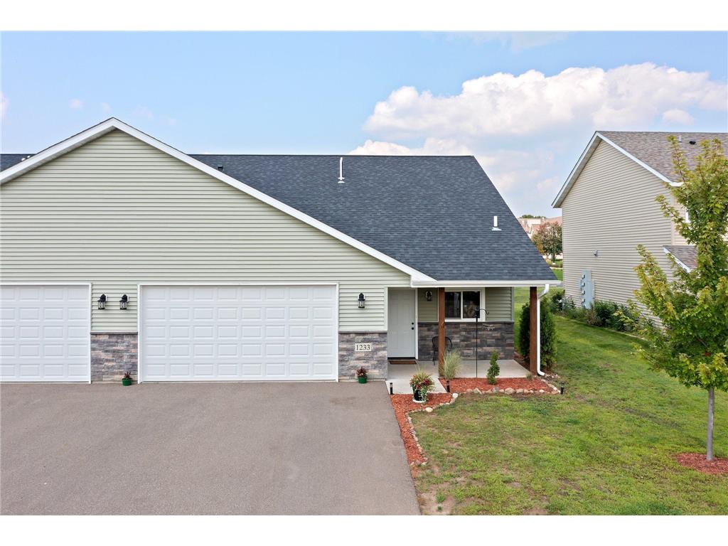 1233 9th Street W New Richmond WI 54017 6693312 image1