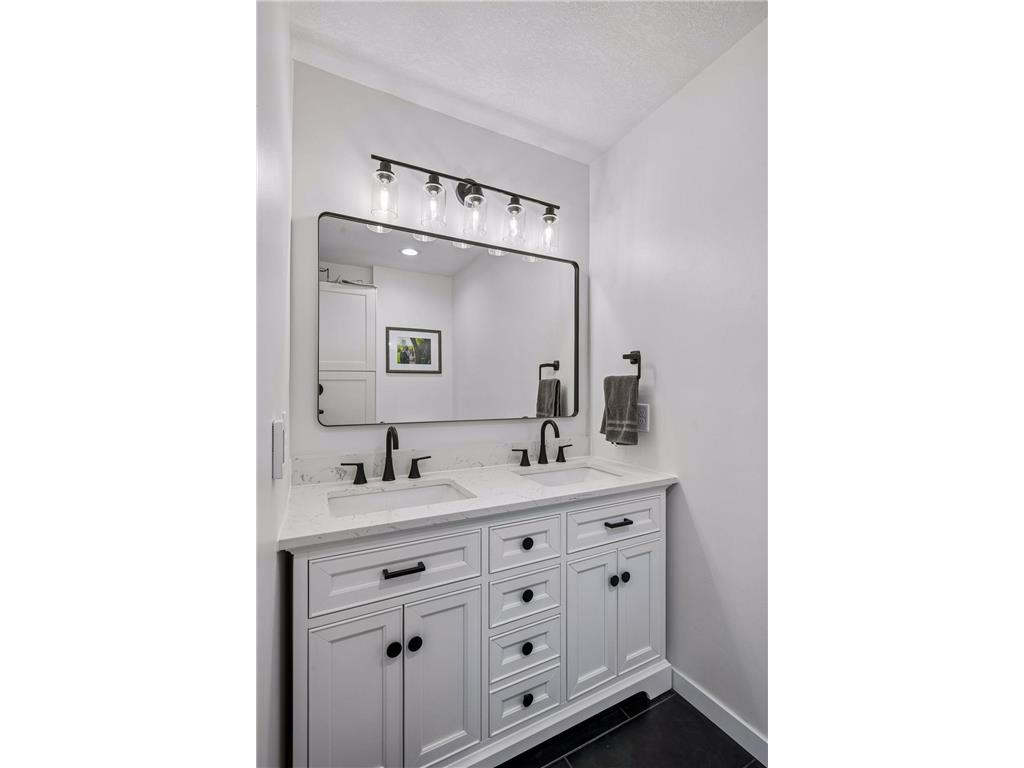 1233 Crofoot Avenue NW Chatham Twp MN 55313 - Abbie 7094486 image25