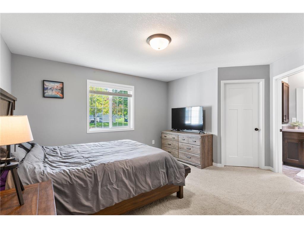 1233 Fern Street S Cambridge MN 55008 7039279 image12