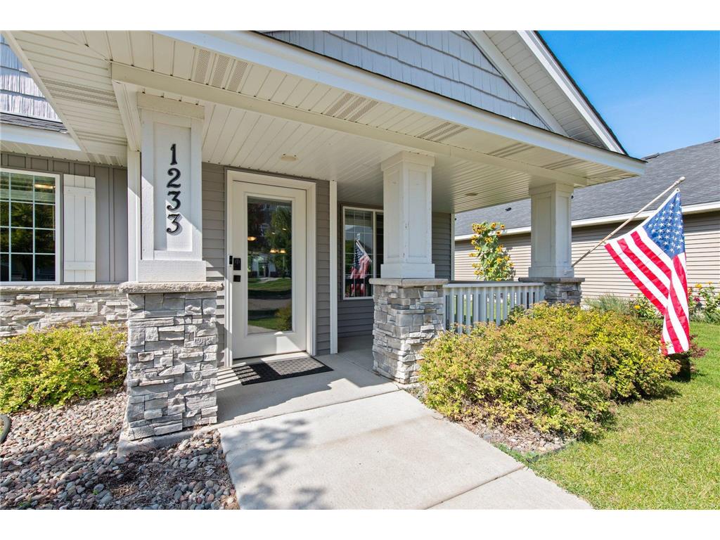 1233 Fern Street S Cambridge MN 55008 7039279 image3