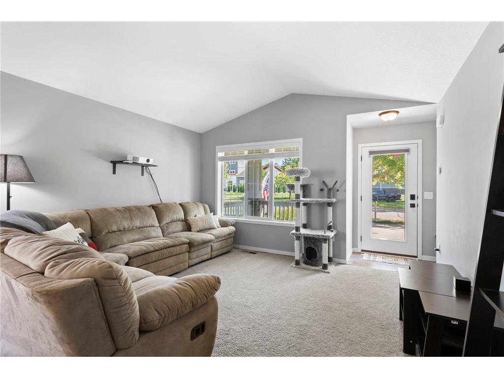 1233 Fern Street S Cambridge MN 55008 7039279 image6