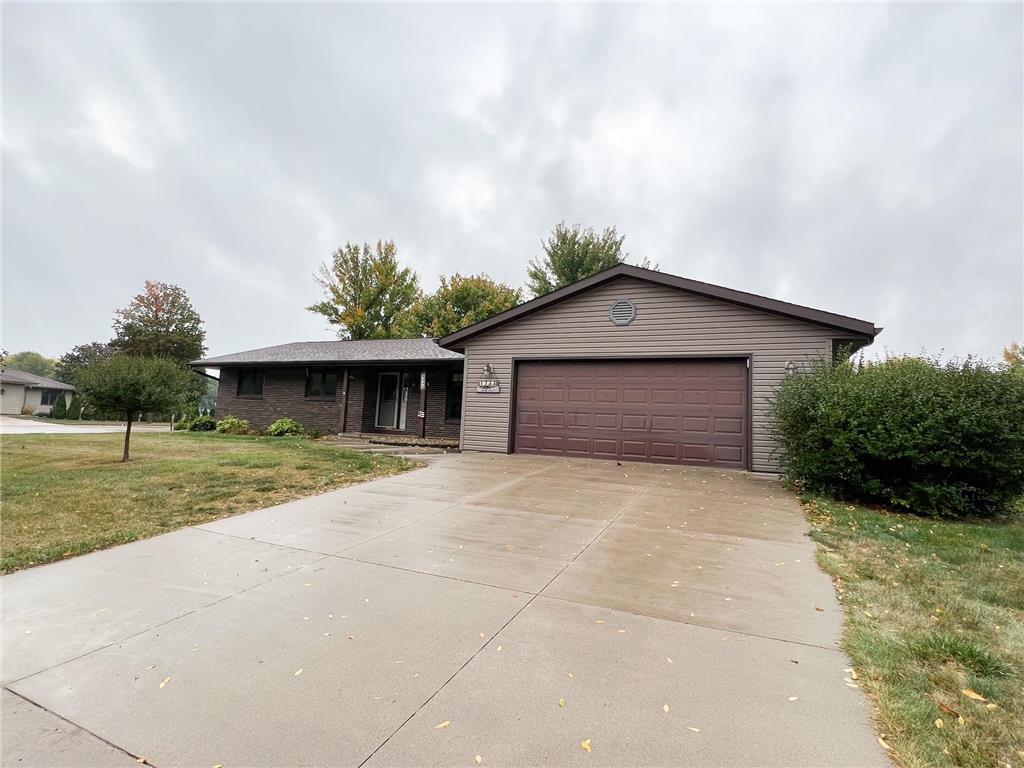 1233 Maplewood Drive Worthington MN 56187 6437768 image1