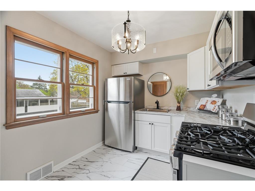 1234 Conway Street Saint Paul MN 55106 7064932 image25