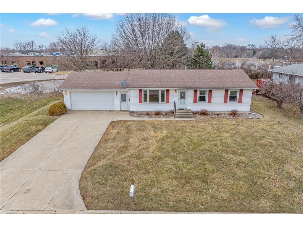 1234 Hickory Street Fairmont MN 56031 7023532 image1