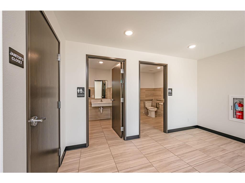 1235 Highway 15 S Fairmont MN 56031 6738304 image10