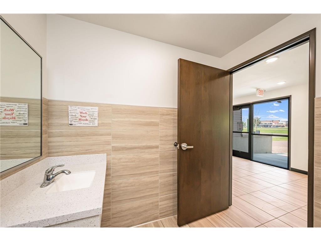 1235 Highway 15 S Fairmont MN 56031 6738304 image12