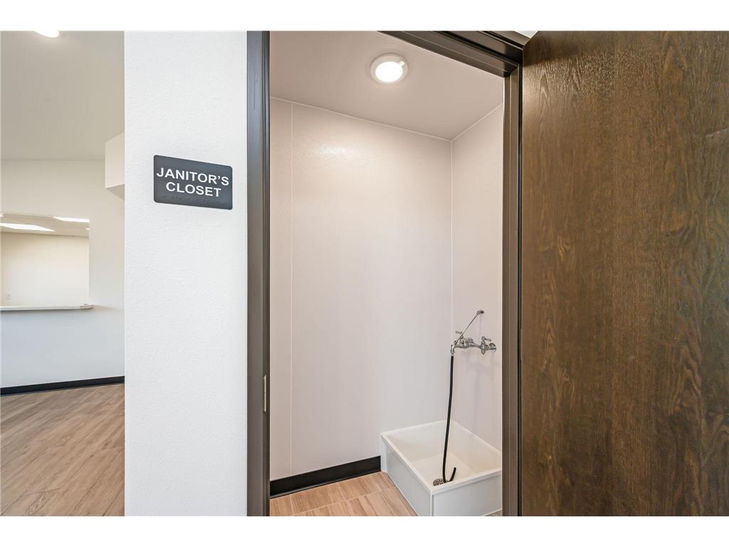 1235 Highway 15 S Fairmont MN 56031 6738304 image13