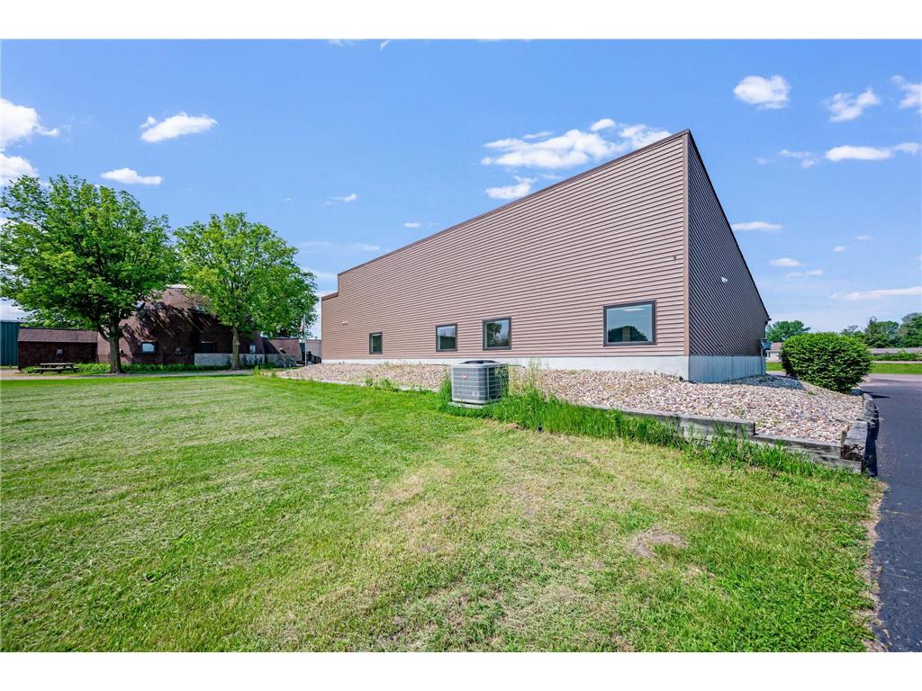 1235 Highway 15 S Fairmont MN 56031 6738304 image5