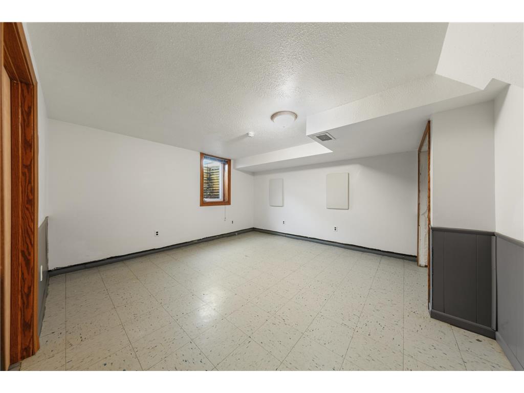 1235 Marsh Street Mankato MN 56001 7096412 image30
