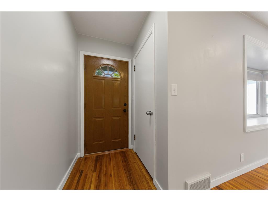 1235 Marsh Street Mankato MN 56001 7096412 image4