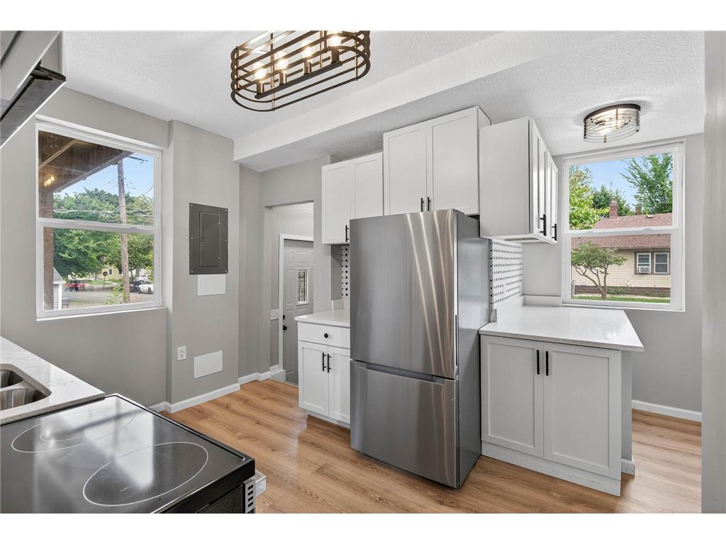 1235 Minnehaha Avenue E Saint Paul MN 55106 7008940 image8