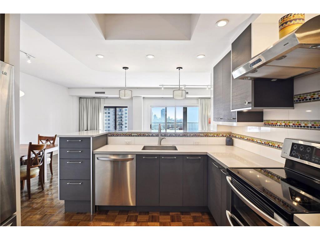 1235 Yale Place #1108 Minneapolis MN 55403 6404205 image1