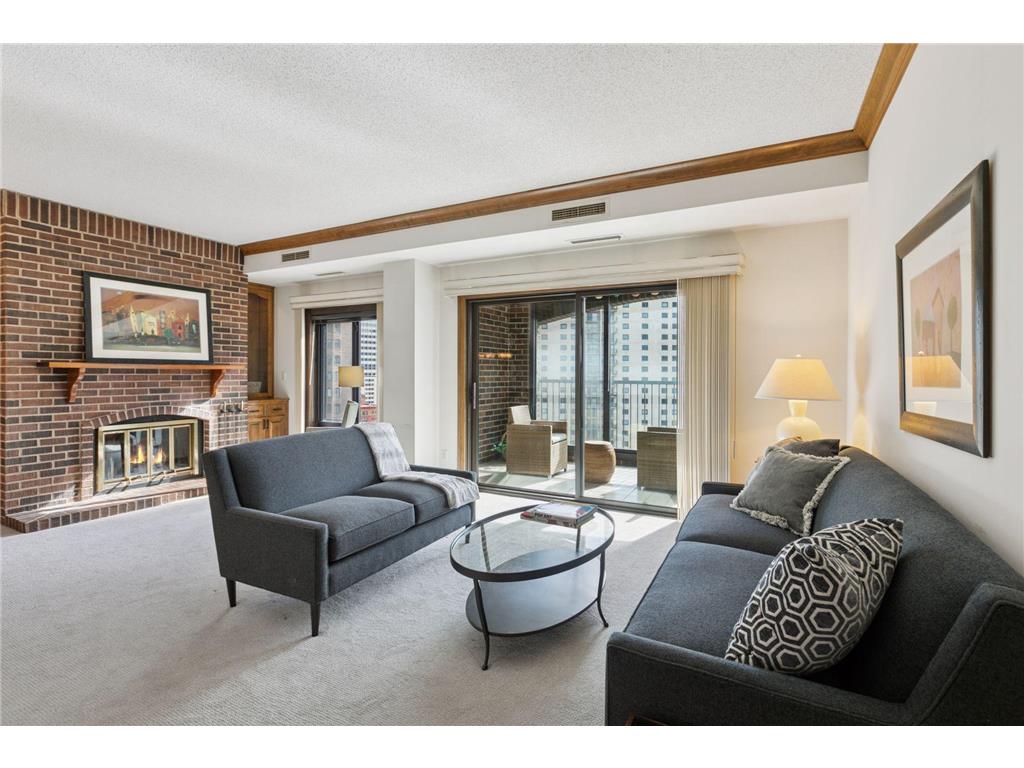 1235 Yale Place #1208 Minneapolis MN 55403 6707014 image1