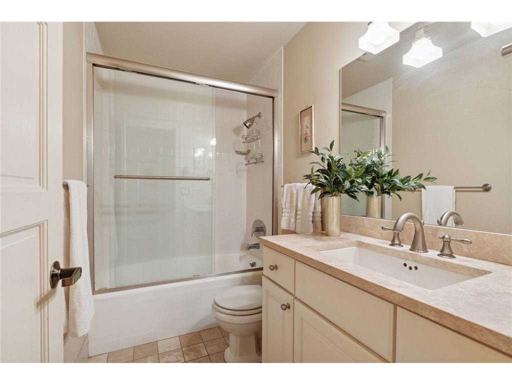 1235 Yale Place #1505 Minneapolis MN 55403 7036224 image30