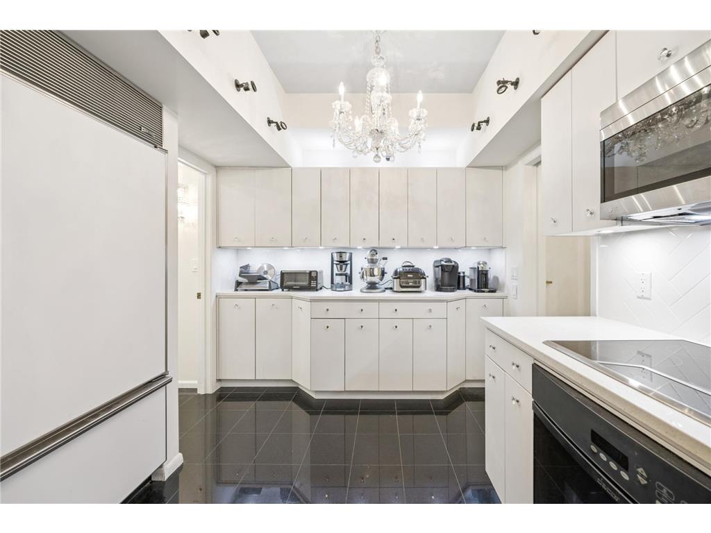 1235 Yale Place #1701 Minneapolis MN 55403 6763289 image4