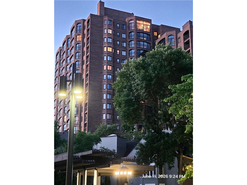 1235 Yale Place #1701 Minneapolis MN 55403 - Loring 7068433 image105