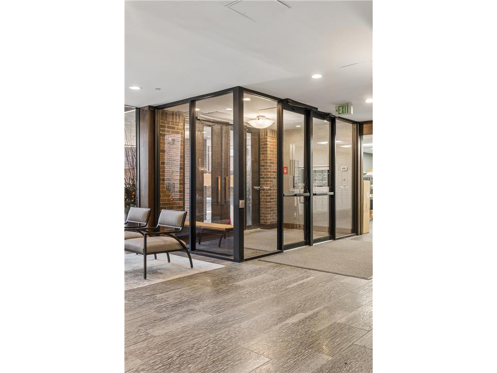 1235 Yale Place #1701 Minneapolis MN 55403 - Loring 7068433 image16