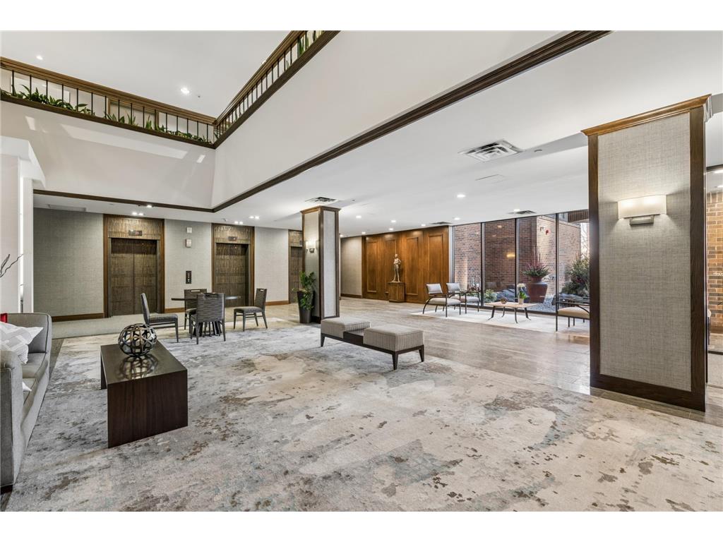 1235 Yale Place #1701 Minneapolis MN 55403 - Loring 7068433 image20