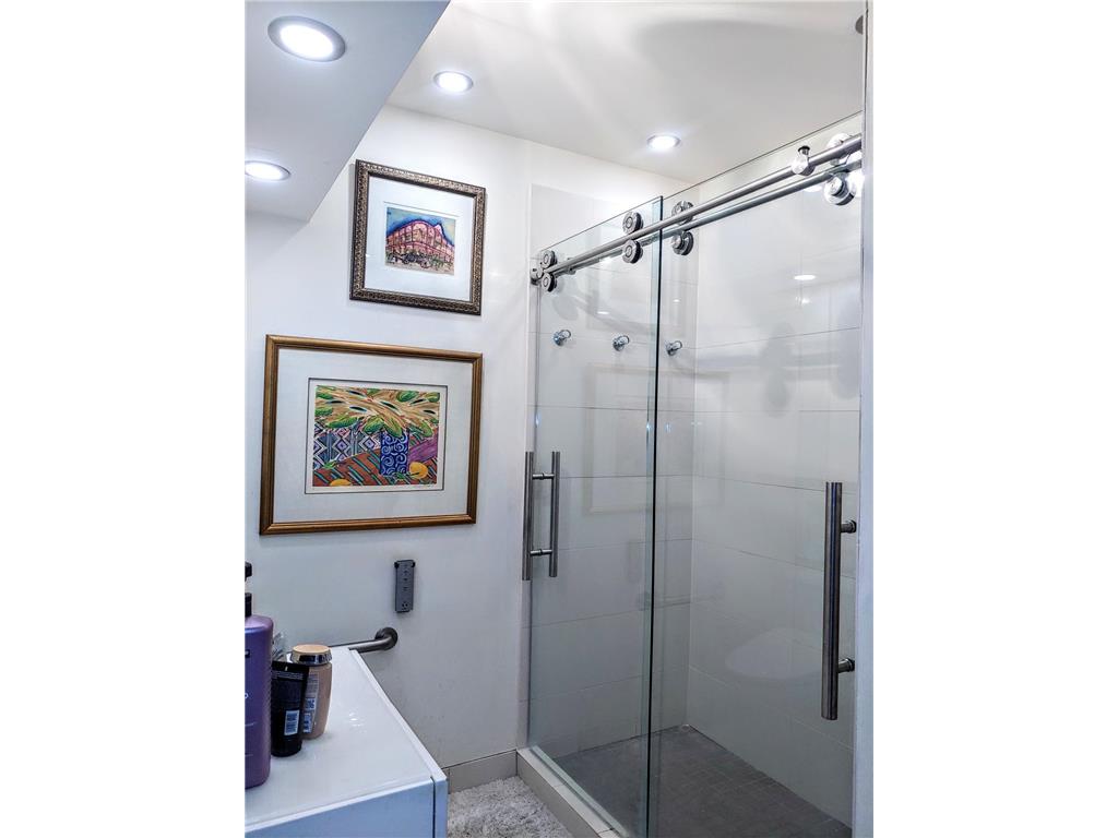 1235 Yale Place #1701 Minneapolis MN 55403 - Loring 7068433 image24
