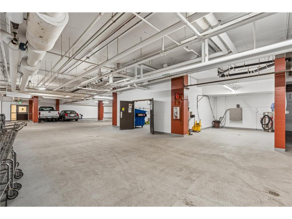 1235 Yale Place #1701 Minneapolis MN 55403 - Loring 7068433 image31