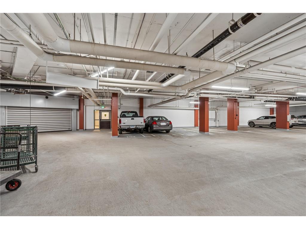 1235 Yale Place #1701 Minneapolis MN 55403 - Loring 7068433 image32