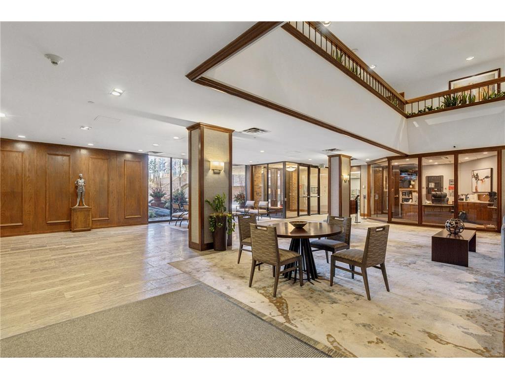 1235 Yale Place #1701 Minneapolis MN 55403 - Loring 7068433 image33