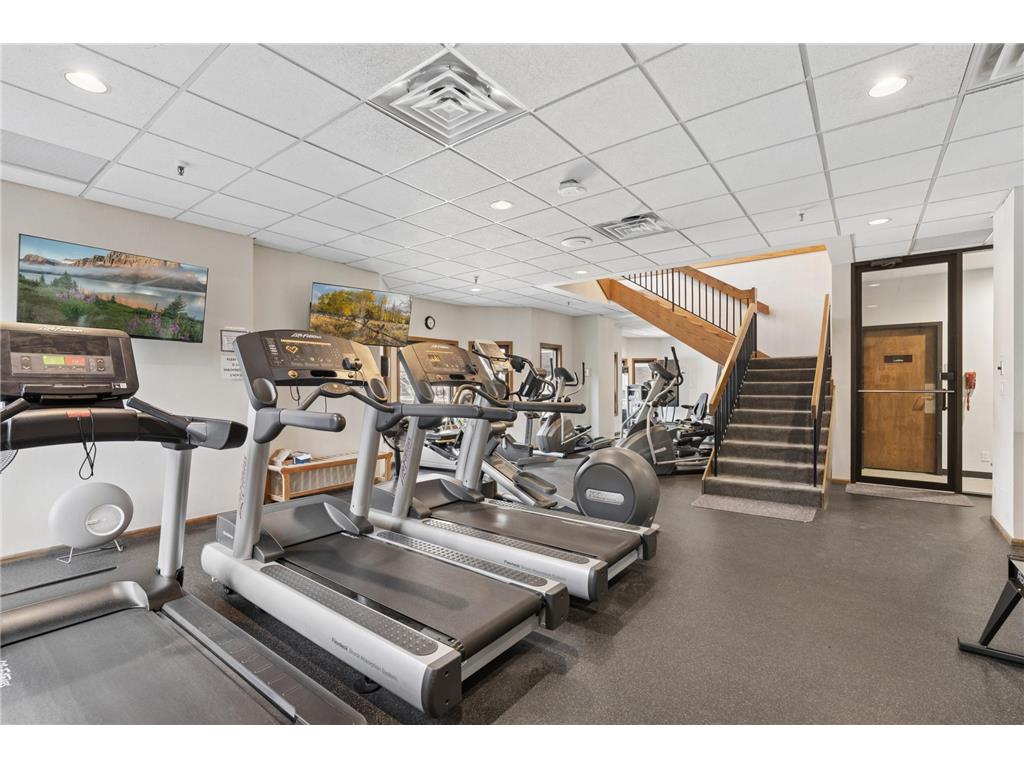 1235 Yale Place #1701 Minneapolis MN 55403 - Loring 7068433 image39