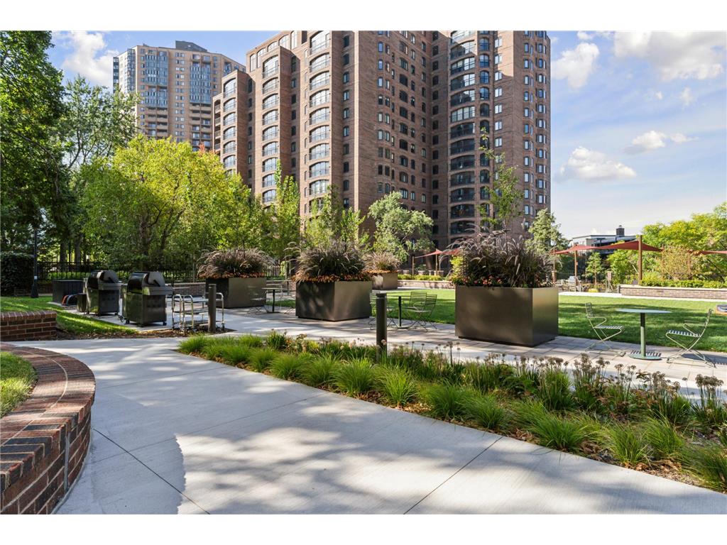 1235 Yale Place #1701 Minneapolis MN 55403 - Loring 7068433 image73