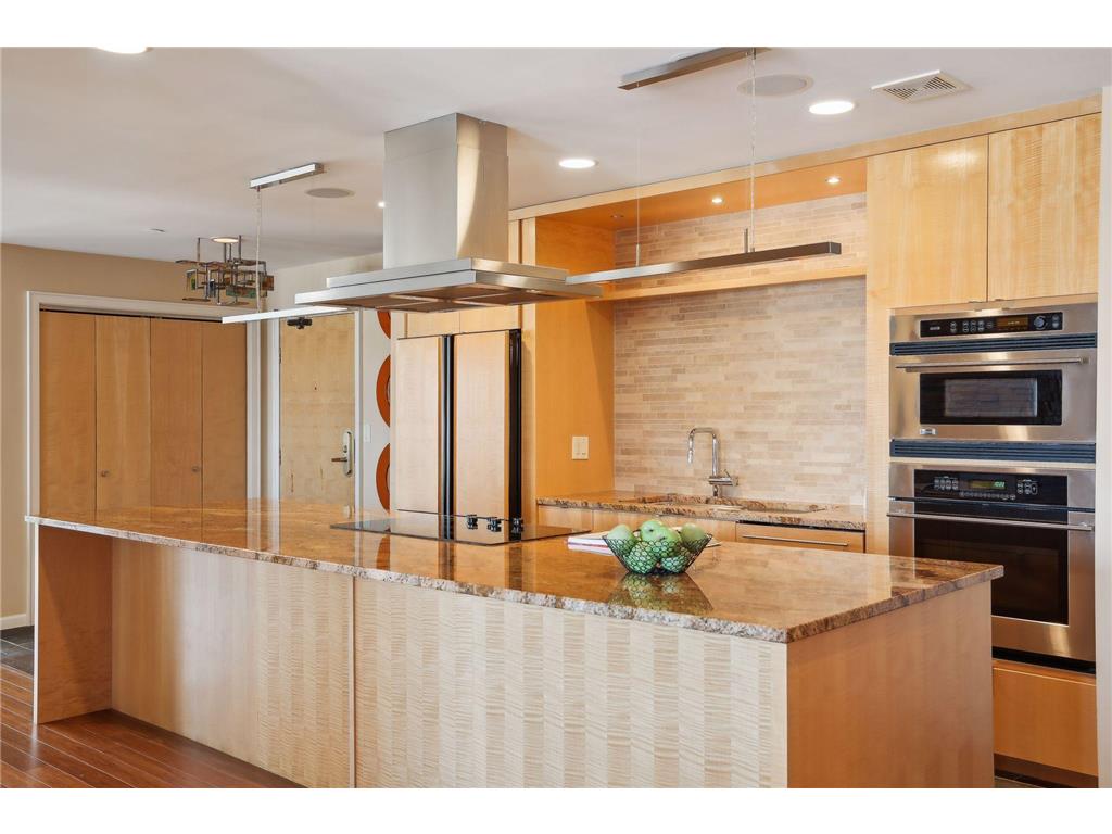 1235 Yale Place #1706 Minneapolis MN 55403 6824725 image16