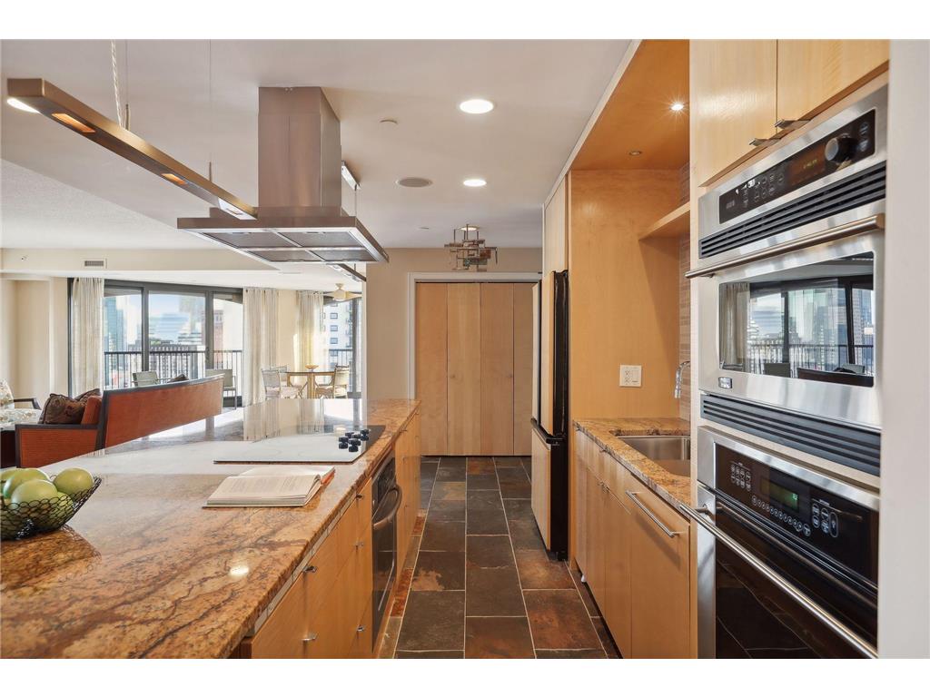 1235 Yale Place #1706 Minneapolis MN 55403 6824725 image17