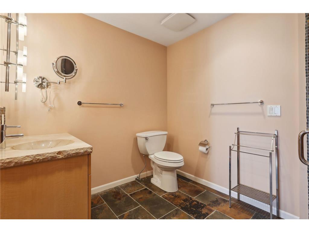 1235 Yale Place #1706 Minneapolis MN 55403 6824725 image36