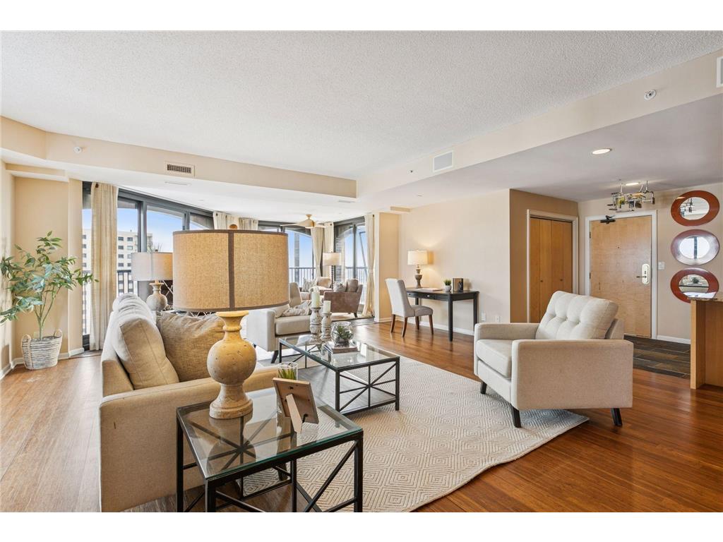 1235 Yale Place #1706 Minneapolis MN 55403 6824725 image9