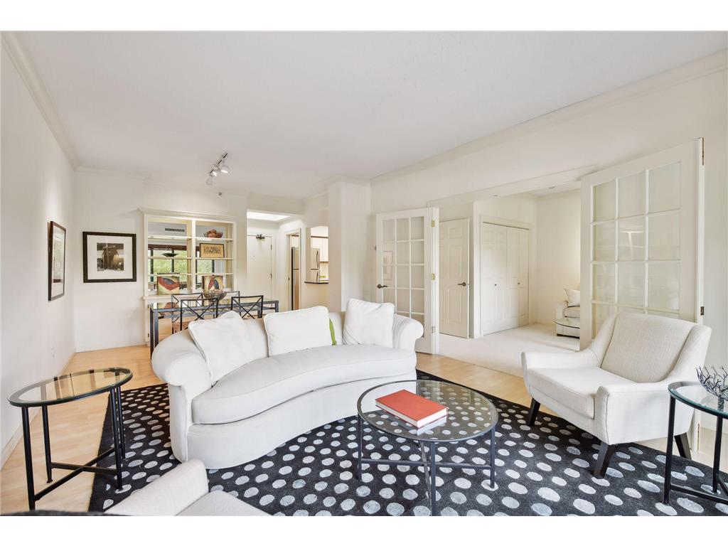 1235 Yale Place #306 Minneapolis MN 55403 6615373 image1