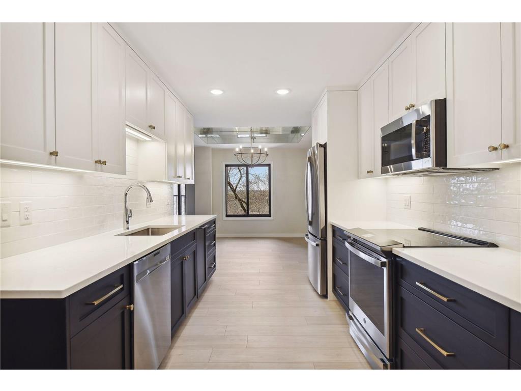 1235 Yale Place #410 Minneapolis MN 55403 6366286 image1