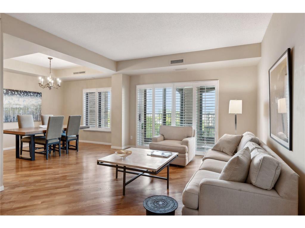 1235 Yale Place #504 Minneapolis MN 55403 6545571 image1