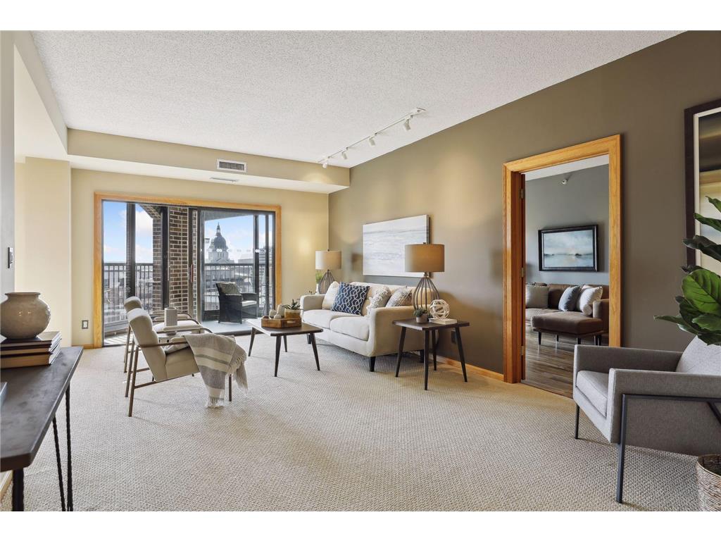 1235 Yale Place #704 Minneapolis MN 55403 6372446 image1