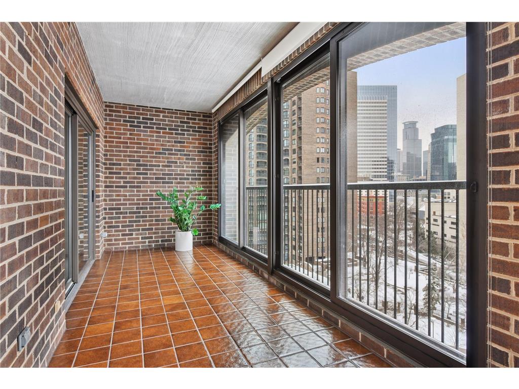 1235 Yale Place #908 Minneapolis MN 55403 7010709 image20