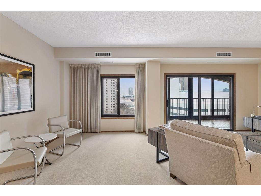 1235 Yale Place #908 Minneapolis MN 55403 7010709 image5